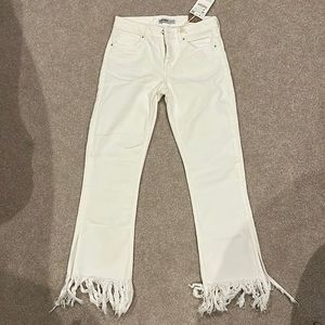 Women’s Zara white jeans size 2